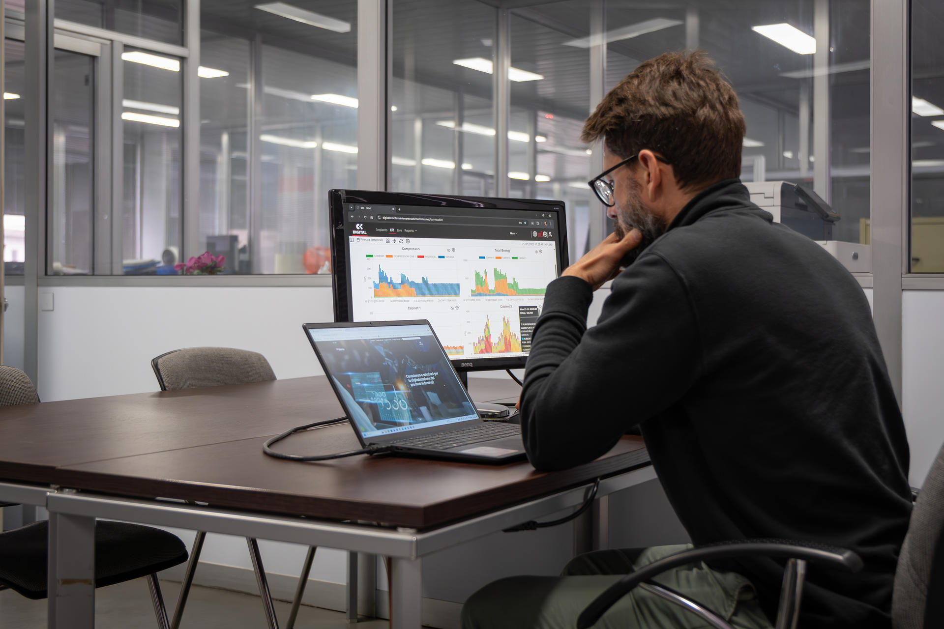 Digital foundry with data control and traceability