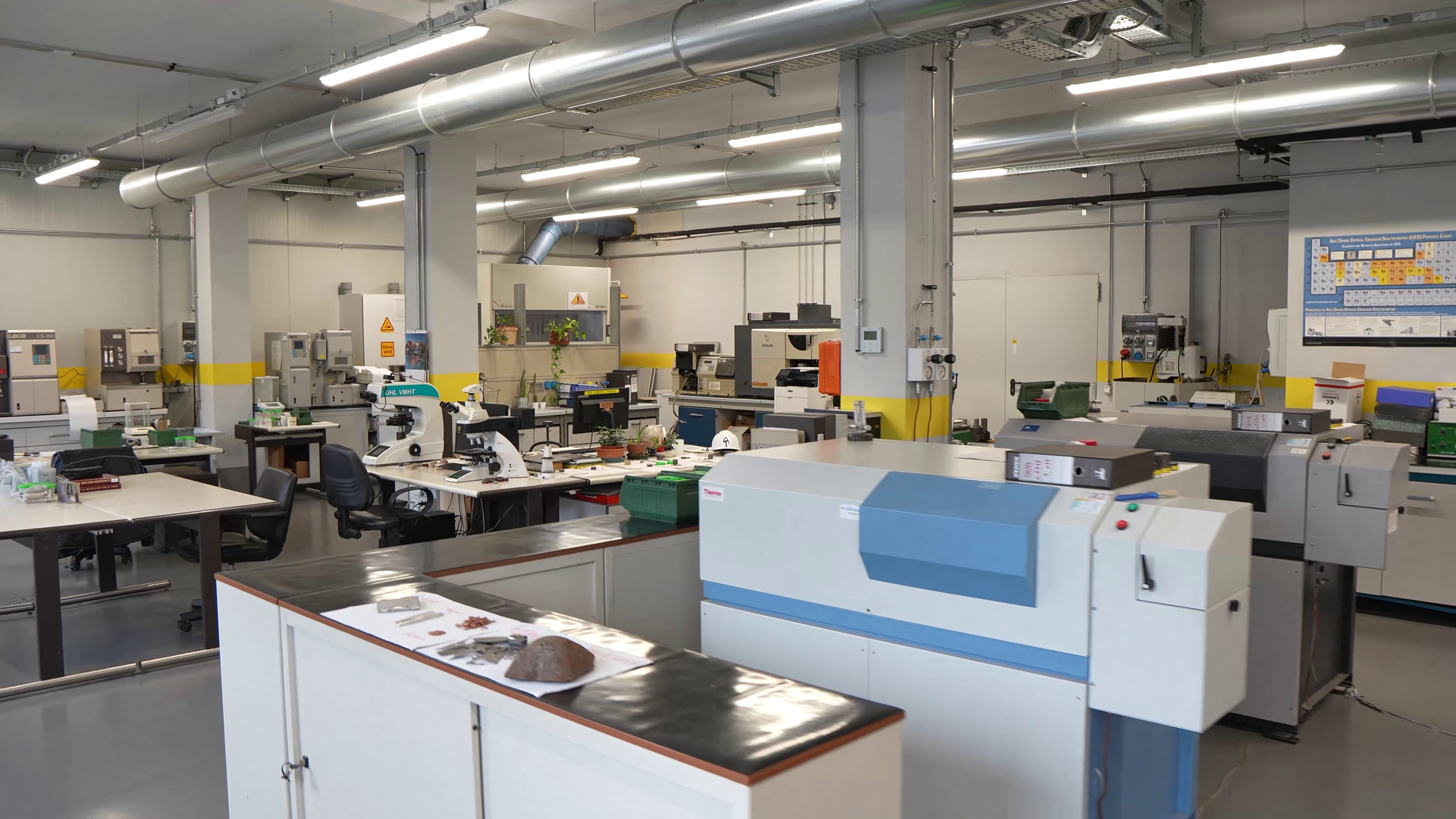 In-house laboratory for metallurgical analysis